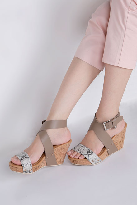 boardwalk shoes for ladies 2019